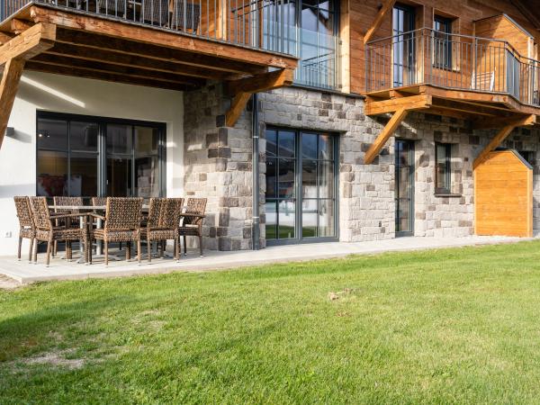 Villa photo 2