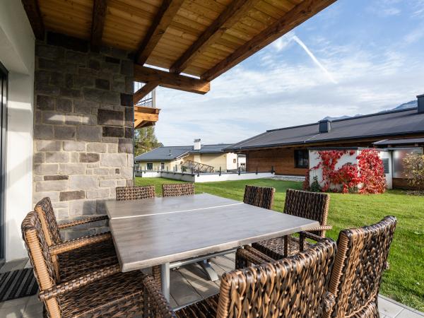 Villa photo 3