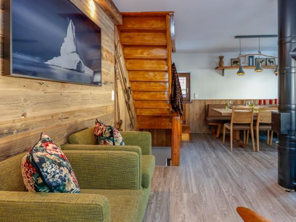Villa photo 3