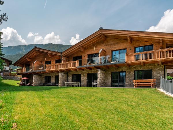 Villa photo 2