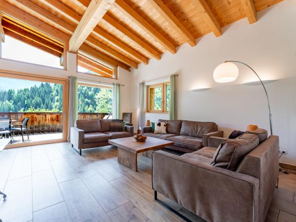 Villa photo 3