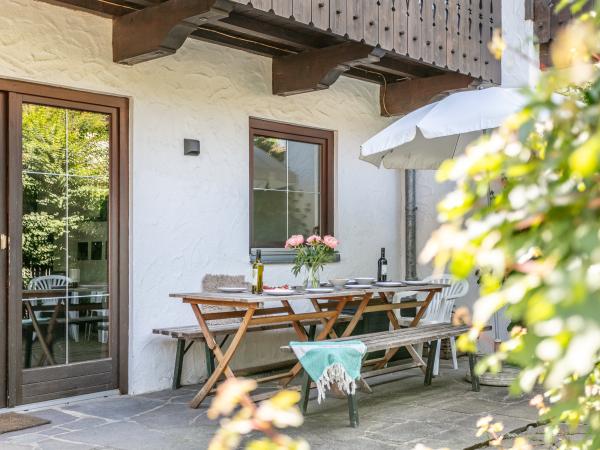 Villa photo 2