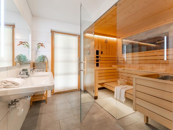 Villa photo 3