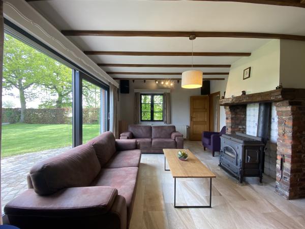 Villa photo 2