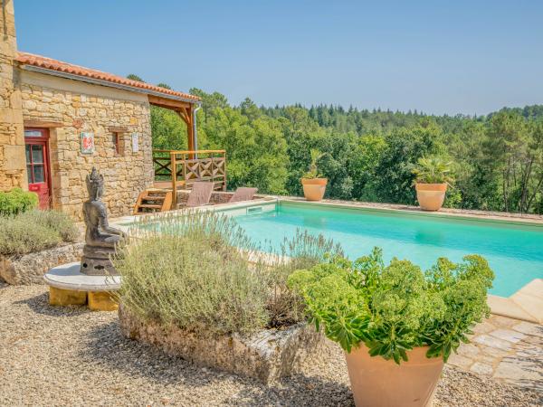 Villa photo 2
