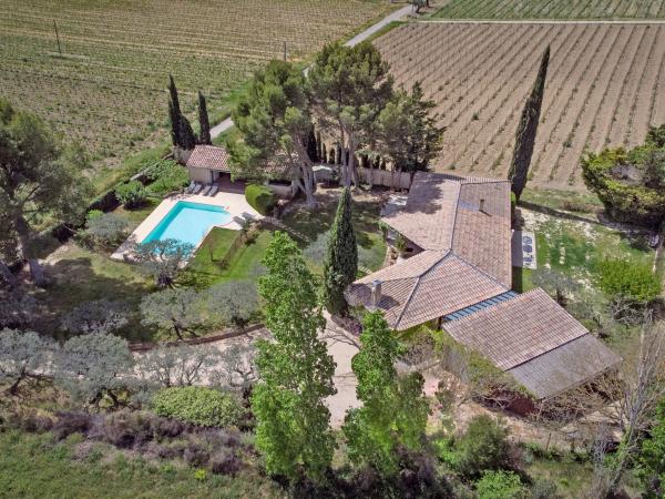 Villa photo 3