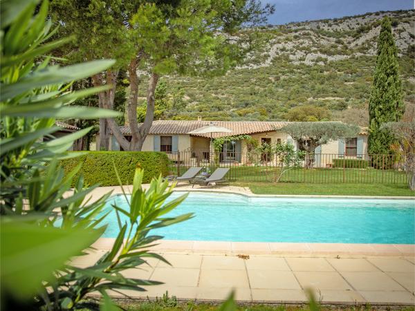 Villa photo 2