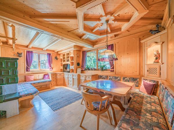 Villa photo 3