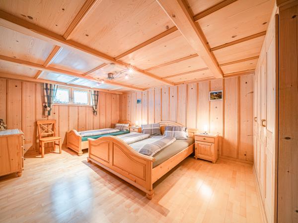 Villa photo 2