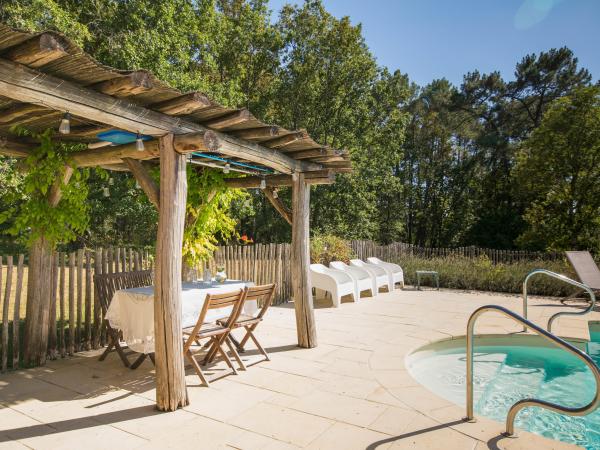Villa photo 3