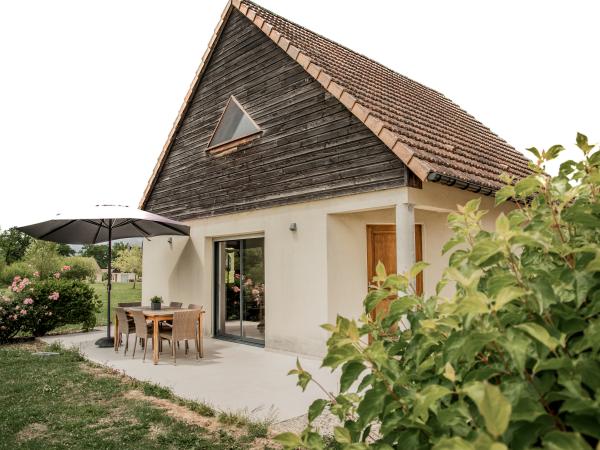 Villa photo 2