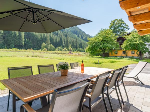 Villa photo 3