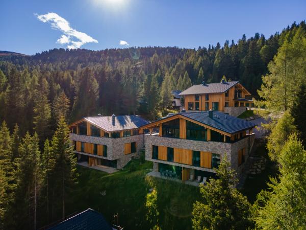Villa photo 3