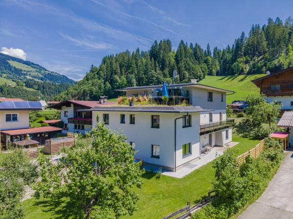 Villa photo 2