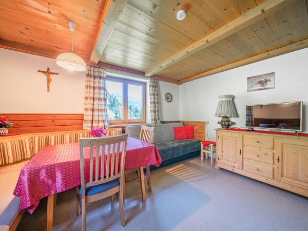 Villa photo 2