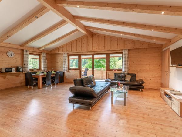 Villa photo 3