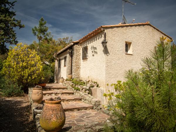 Villa photo 3