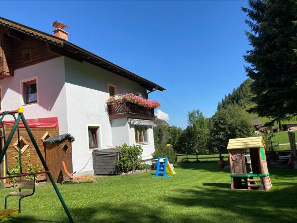 Villa photo 2