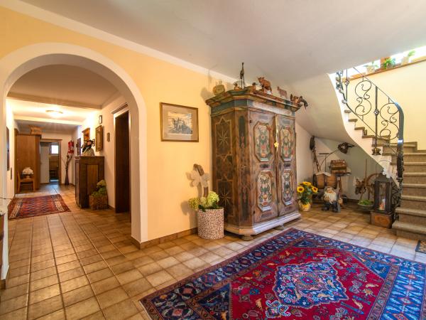 Villa photo 2