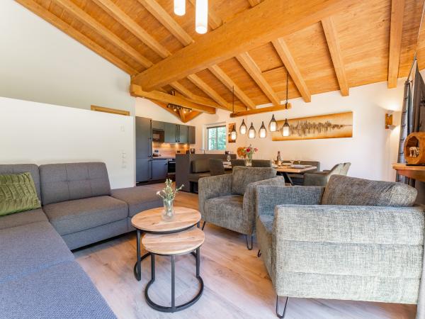 Villa photo 4