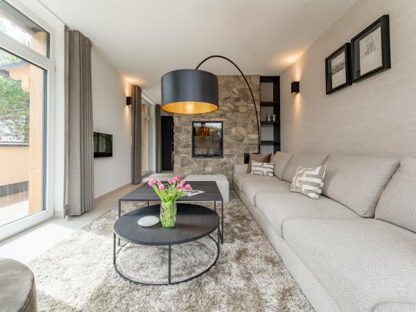 Villa photo 3