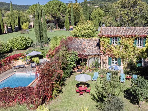 Villa photo 2