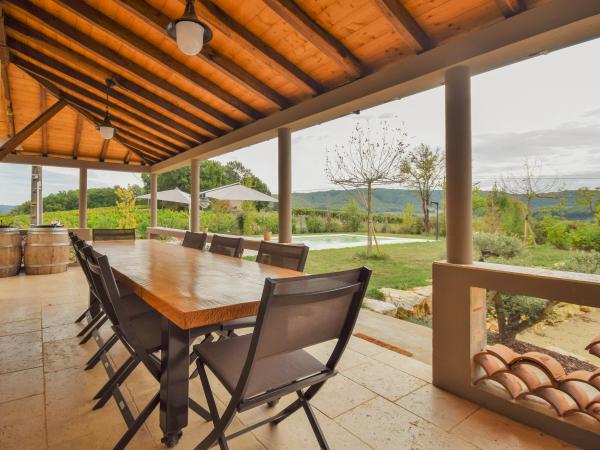 Villa photo 4