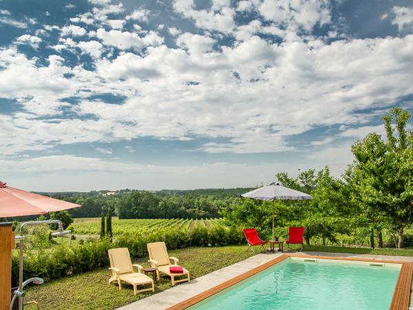 Villa photo 2