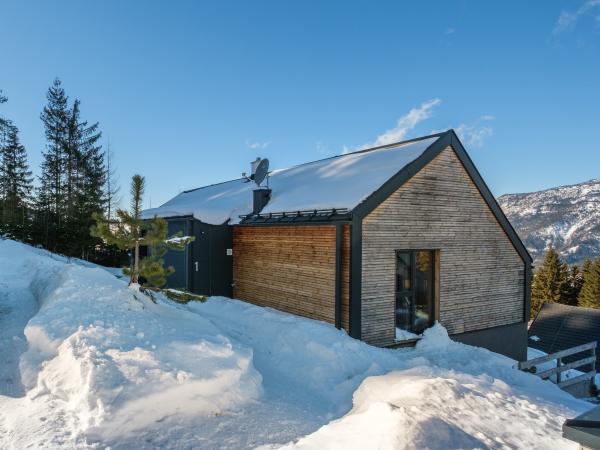 Villa photo 2