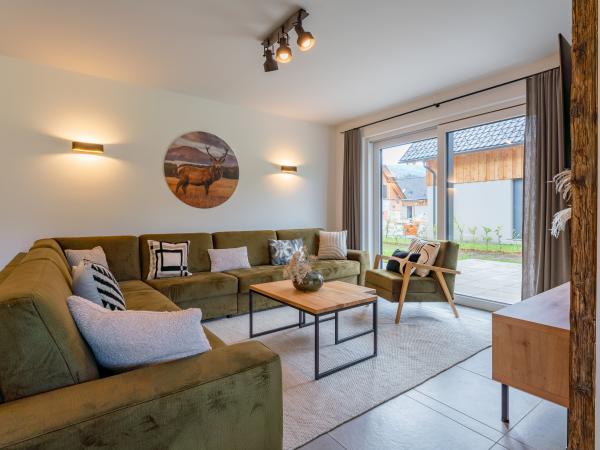 Villa photo 2