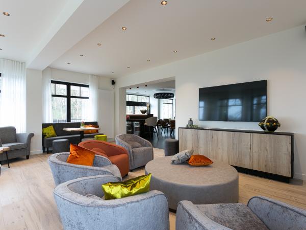 Villa photo 2