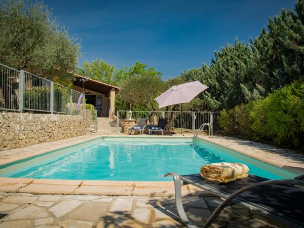 Villa photo 2