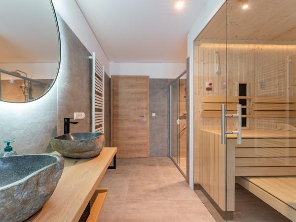 Villa photo 3