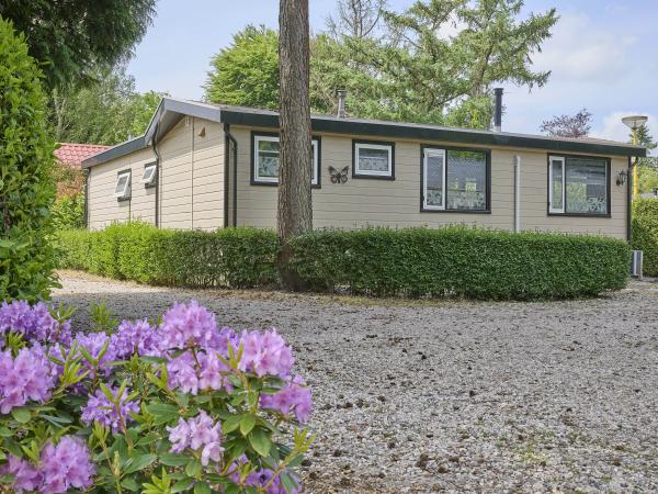 Villa photo 2