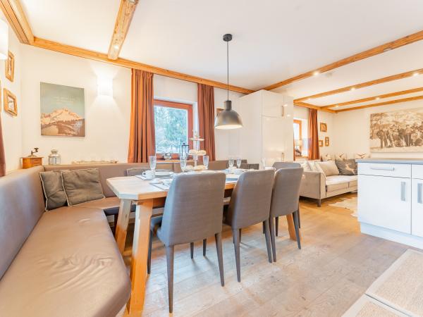 Villa photo 3