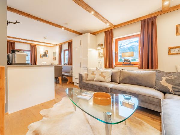 Villa photo 2