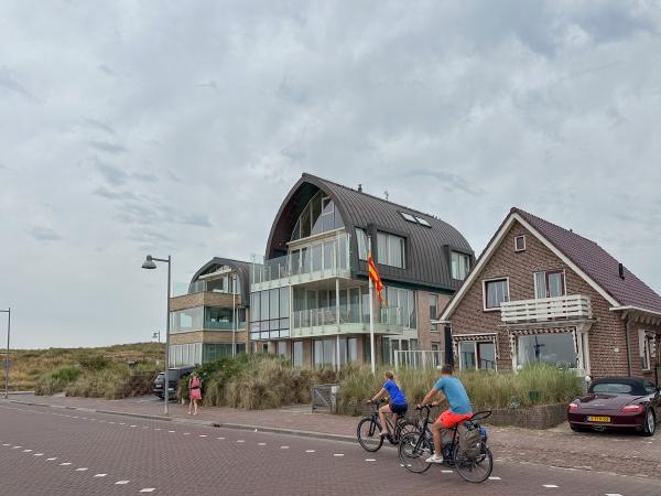 Villa photo 3