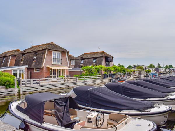 Villa photo 2