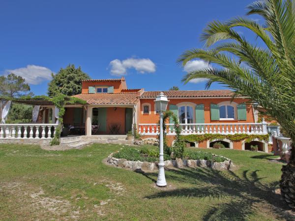 Villa photo 4