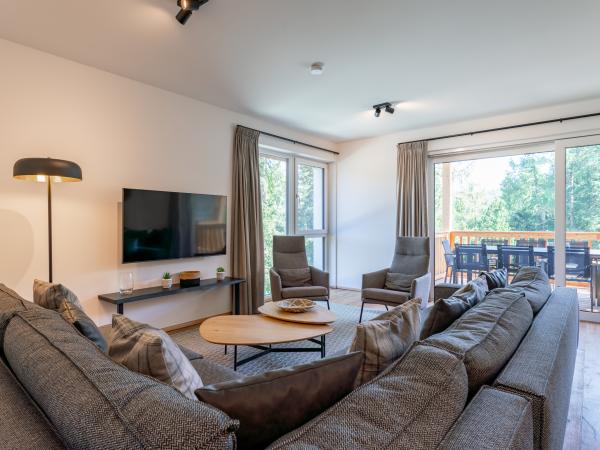 Villa photo 2