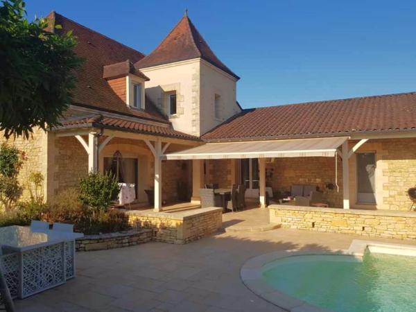 Villa photo 2