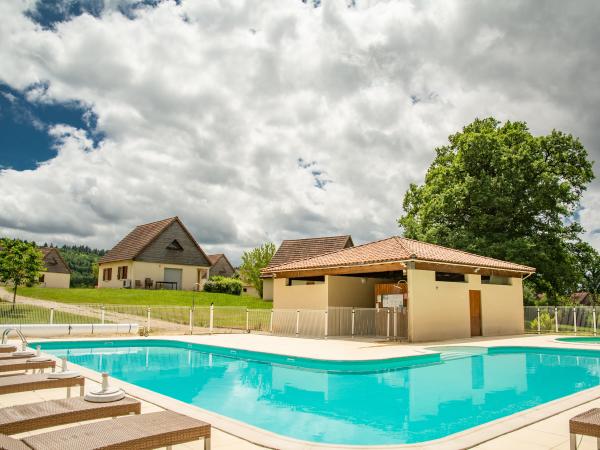 Villa photo 2