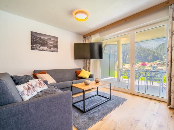 Villa photo 3