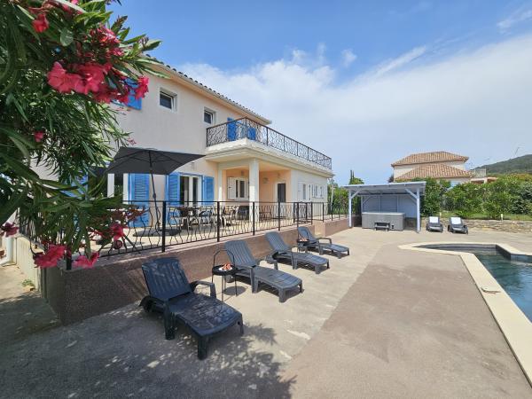 Villa photo 5