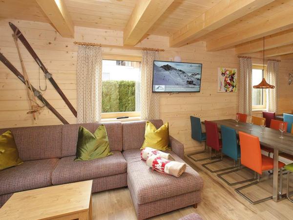 Villa photo 2