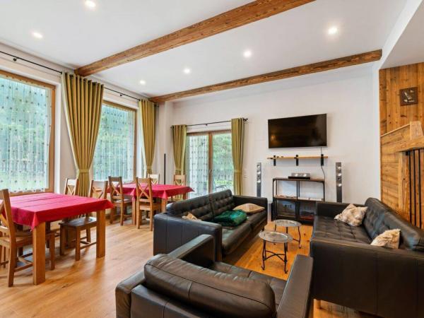 Villa photo 2