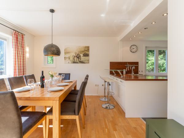 Villa photo 3