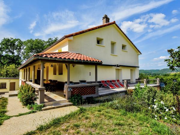 Villa photo 2