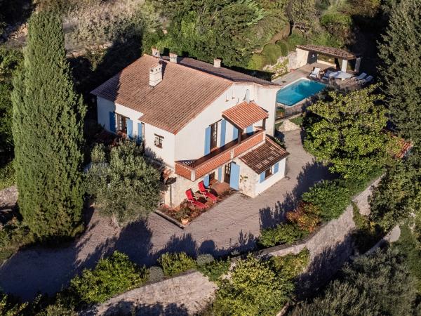 Villa photo 3