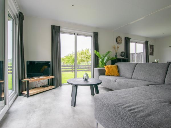 Villa photo 5